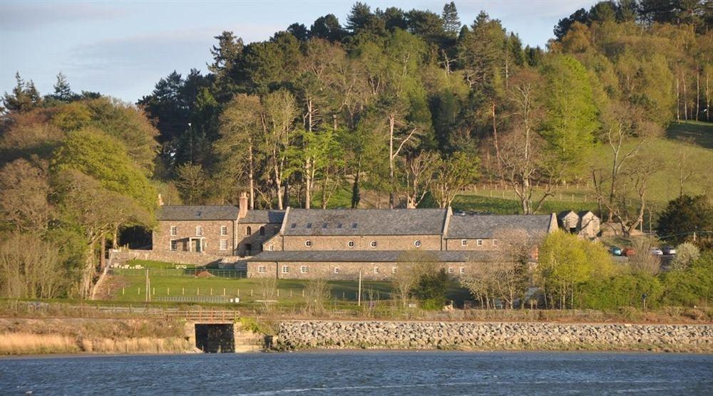 Tal-y-Cafn Furnace Farmhouse Bodnant المظهر الخارجي الصورة