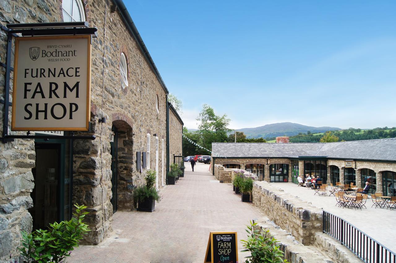 Tal-y-Cafn Furnace Farmhouse Bodnant المظهر الخارجي الصورة