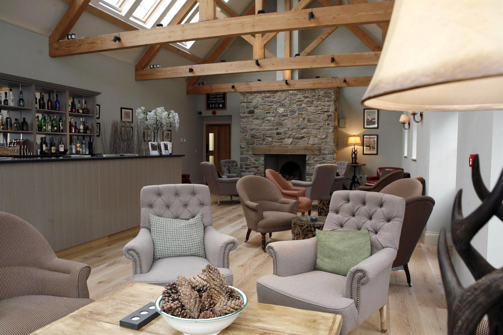 Tal-y-Cafn Furnace Farmhouse Bodnant المظهر الخارجي الصورة